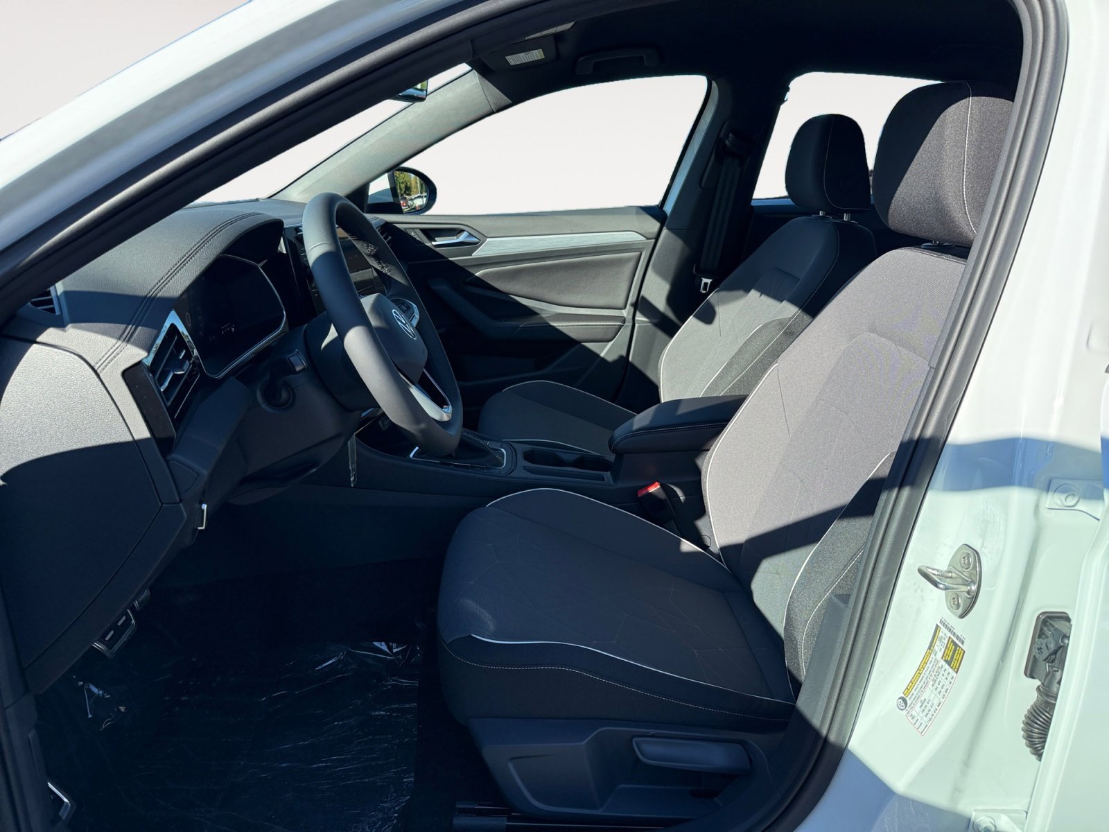 2026 Volkswagen Jetta Sport - Photo 10