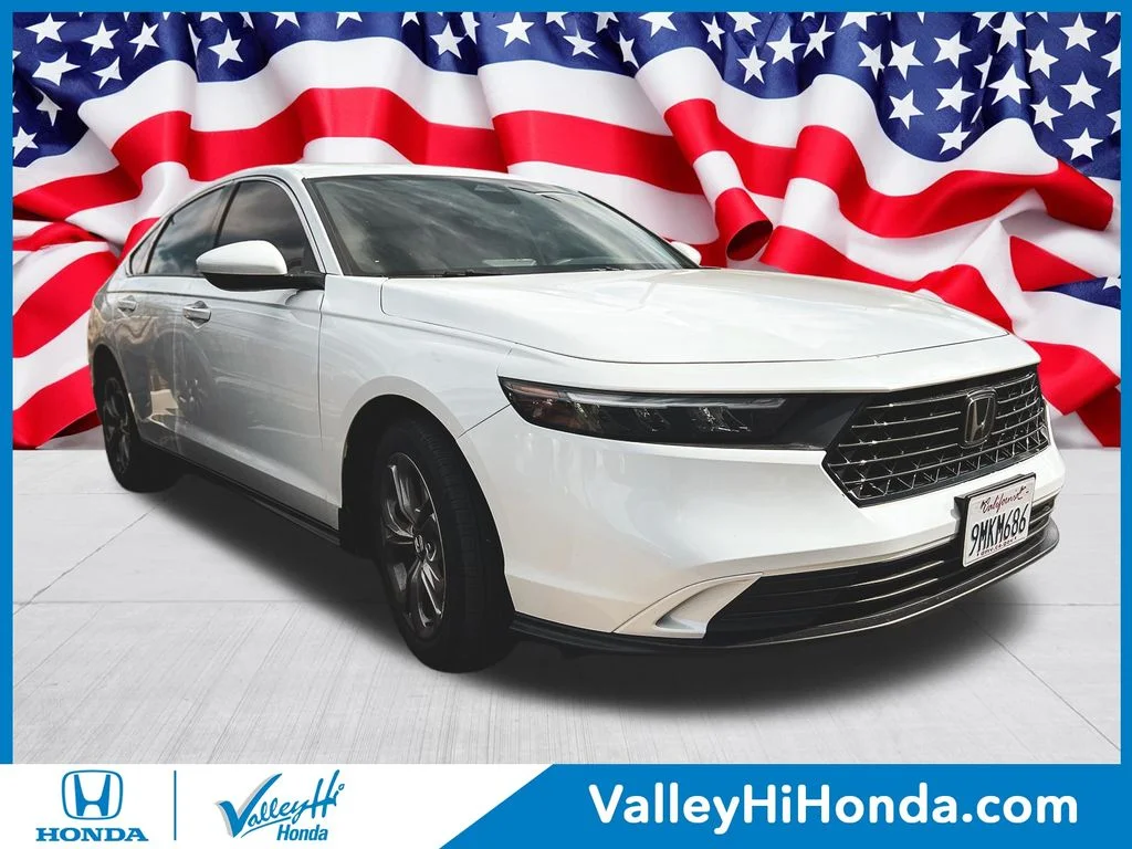 Used 2024 White Honda EX image 1