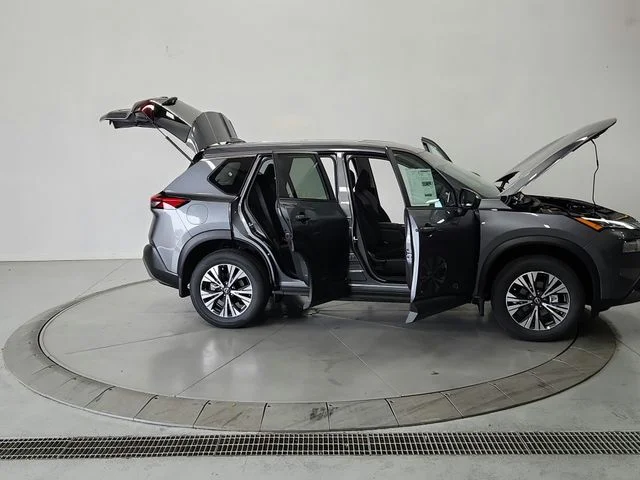 Used 2023 Gray Nissan SV image 15