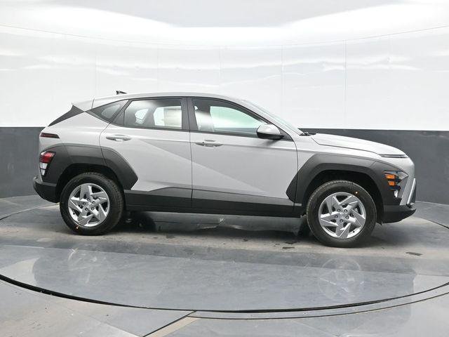 New 2027 Gray Hyundai SE AWD image 8