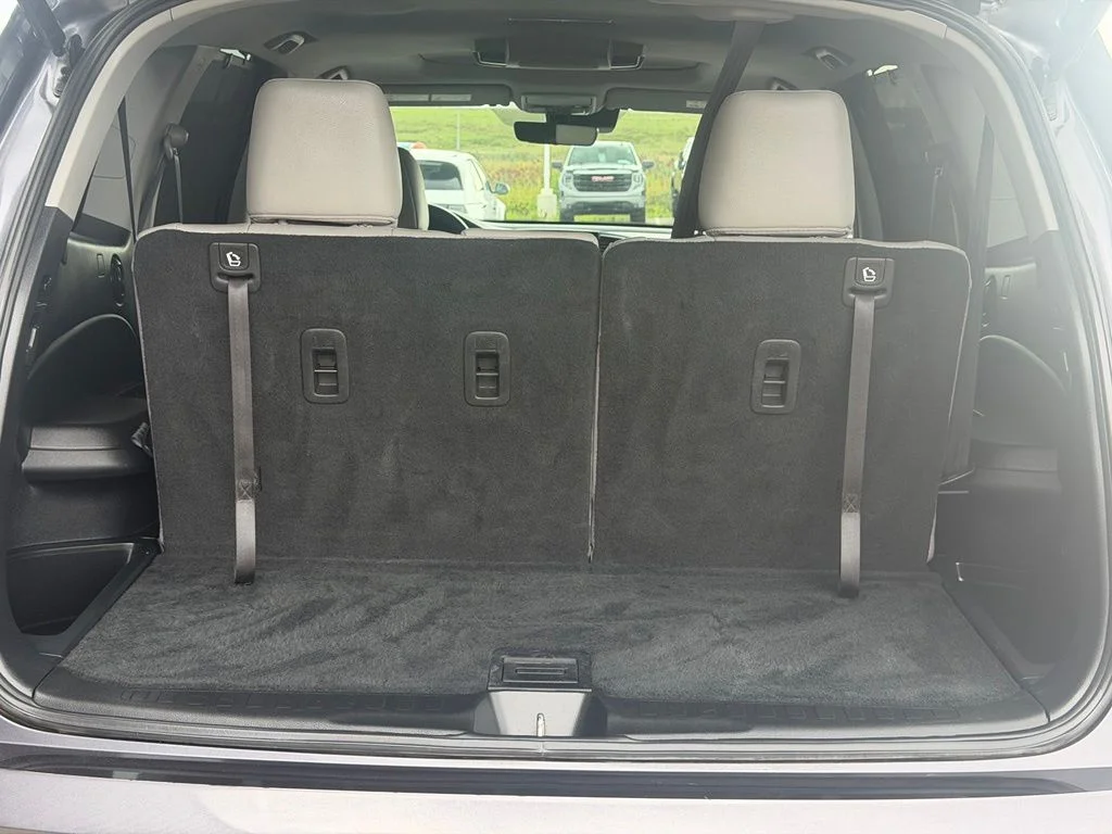Used 2020 Silver Honda Touring image 9