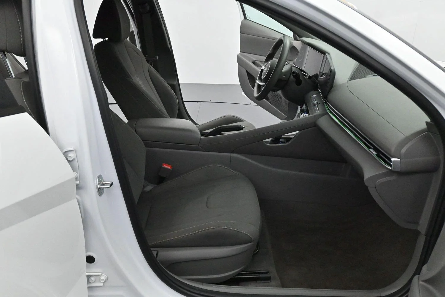 Used 2024 Serenity White Hyundai SEL image 28