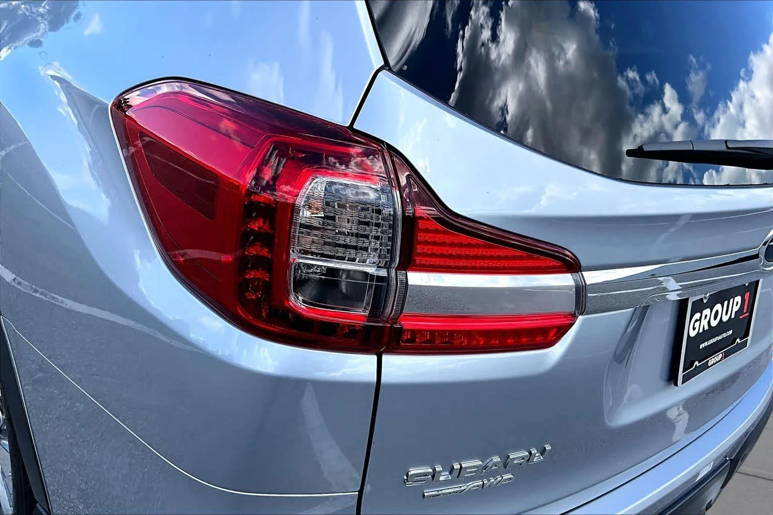 Used 2022 Ice Silver Metallic Subaru Premium image 29
