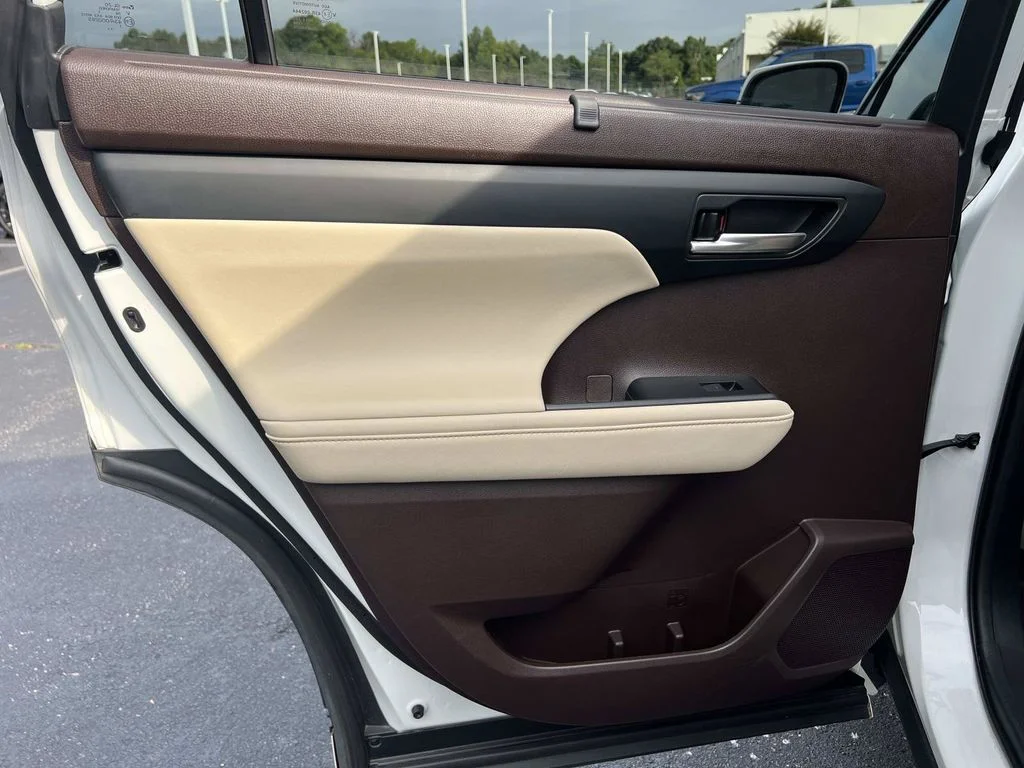 Used 2021 White Toyota XLE image 13