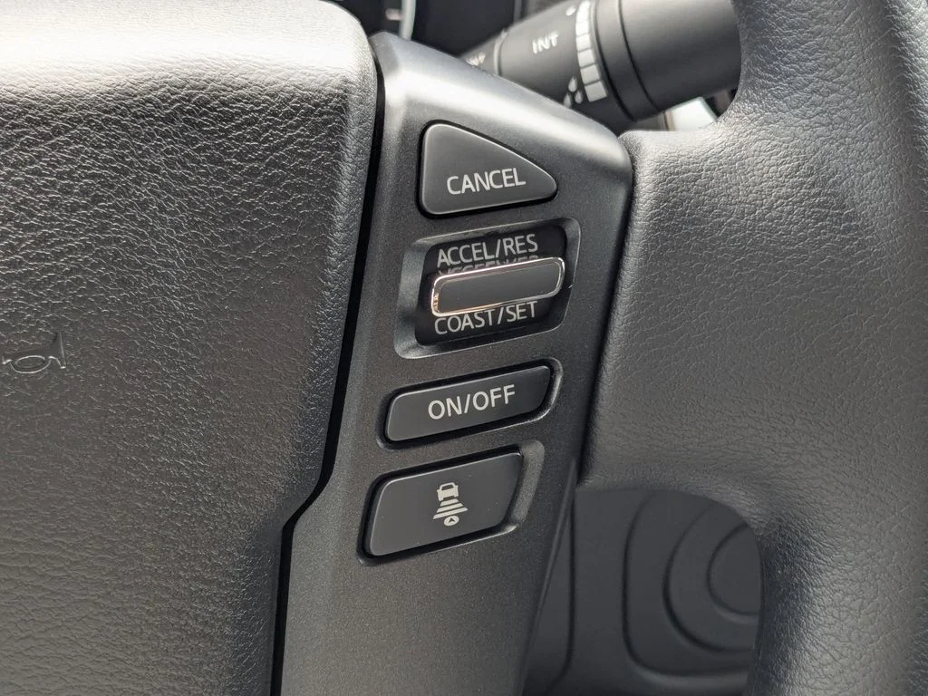 2025 Nissan Frontier SV - Photo 25