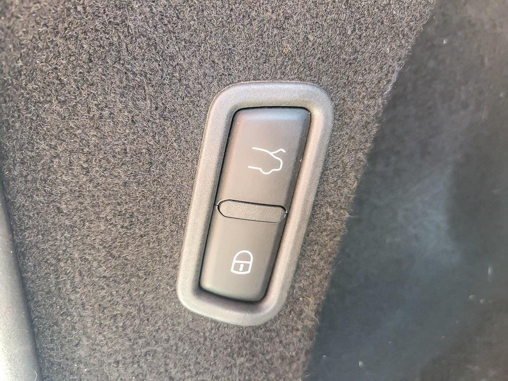 2022 MASERATI LEVANTE - Image 21