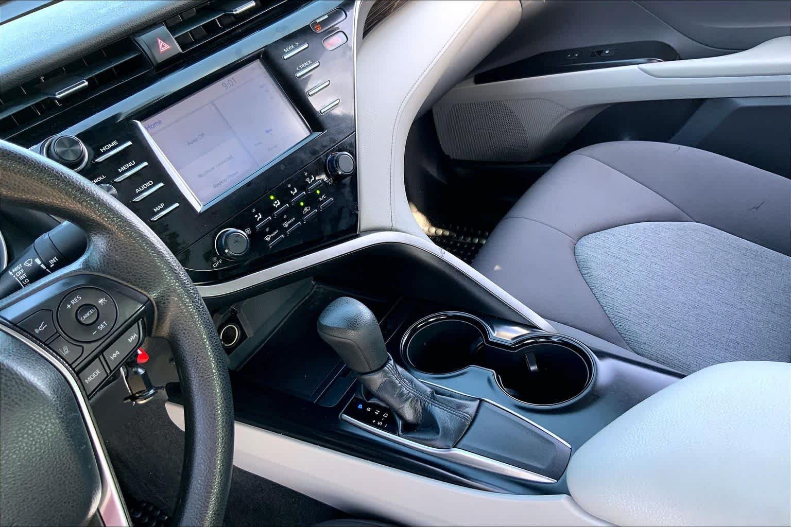 Used 2019 Brownstone Toyota LE image 16