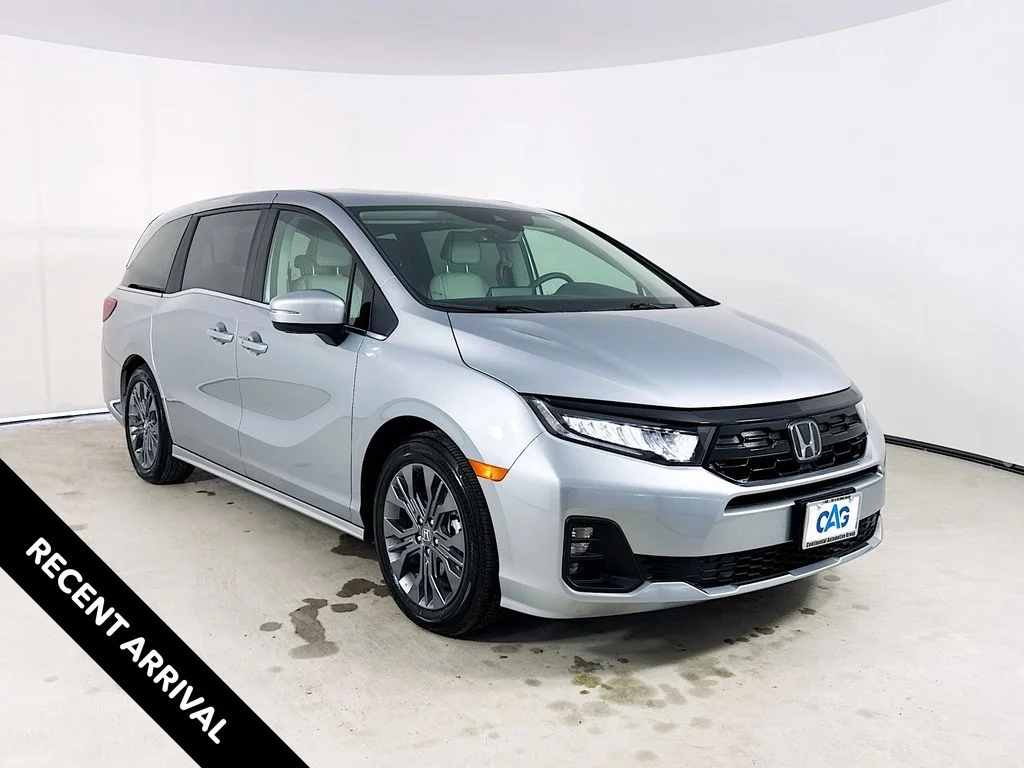 Certified Used 2026 Silver Honda Touring image 1