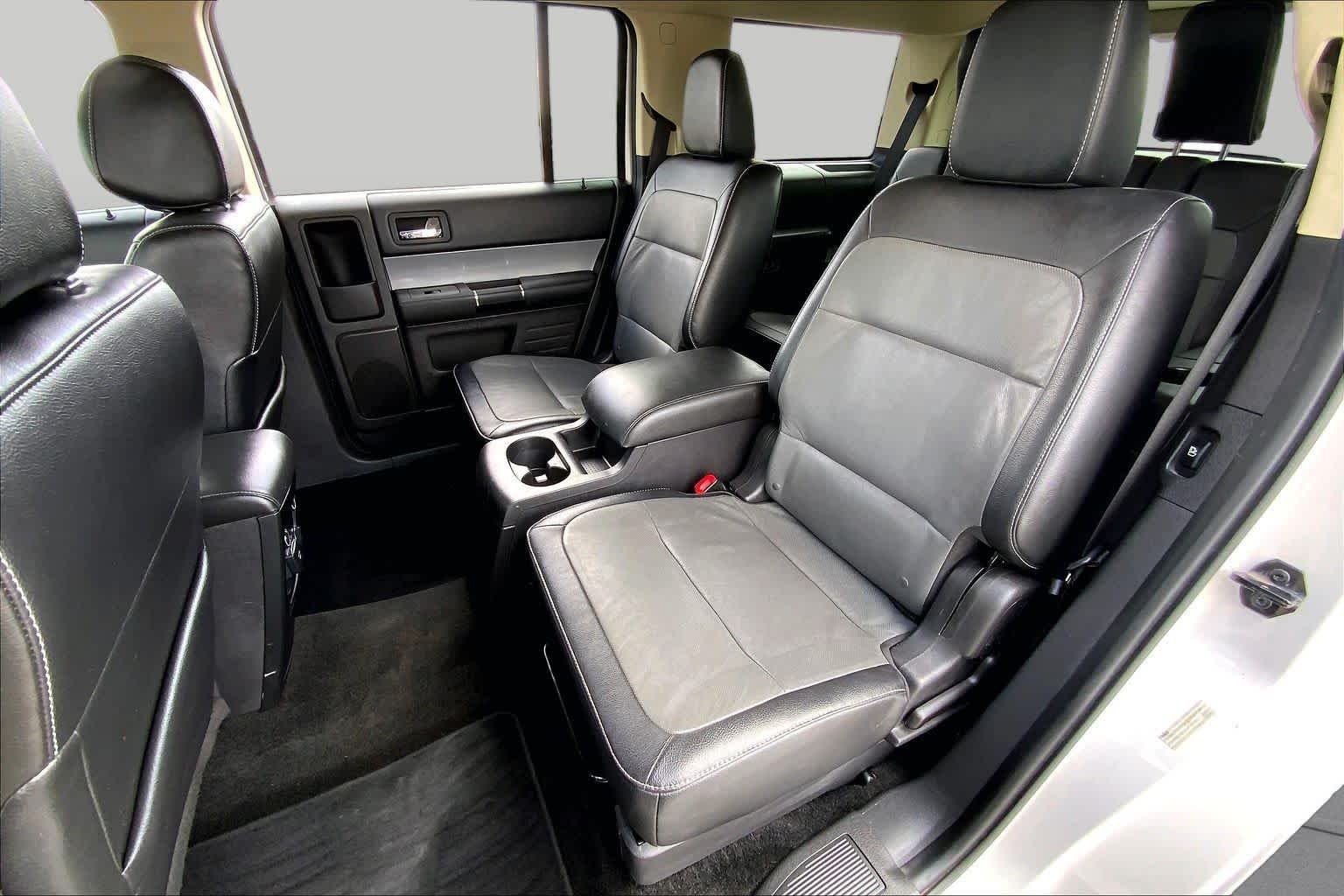 Used 2014 White Platinum Metallic Tri-Coat Ford SEL image 20