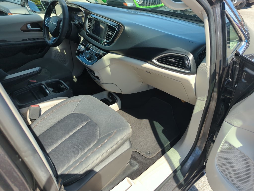 Used 2019 Gray Chrysler Touring Plus image 34