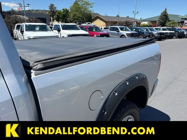 Used 2016 Bright Silver Clearcoat Metallic Ram Laramie image 19