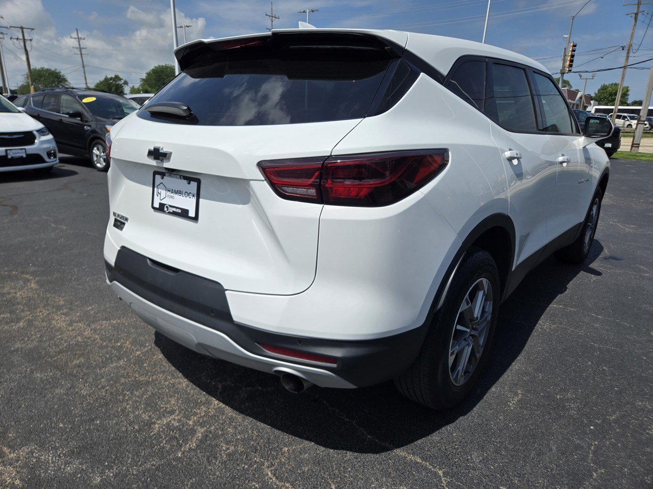 Used 2023 Summit White Chevrolet LT image 4