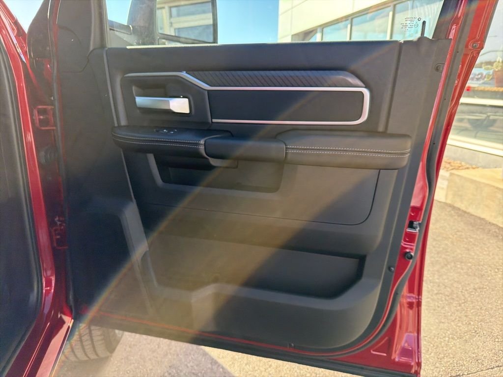 New 2026 Molten Red Pearl-Coat Exterior Paint RAM Big Horn image 41