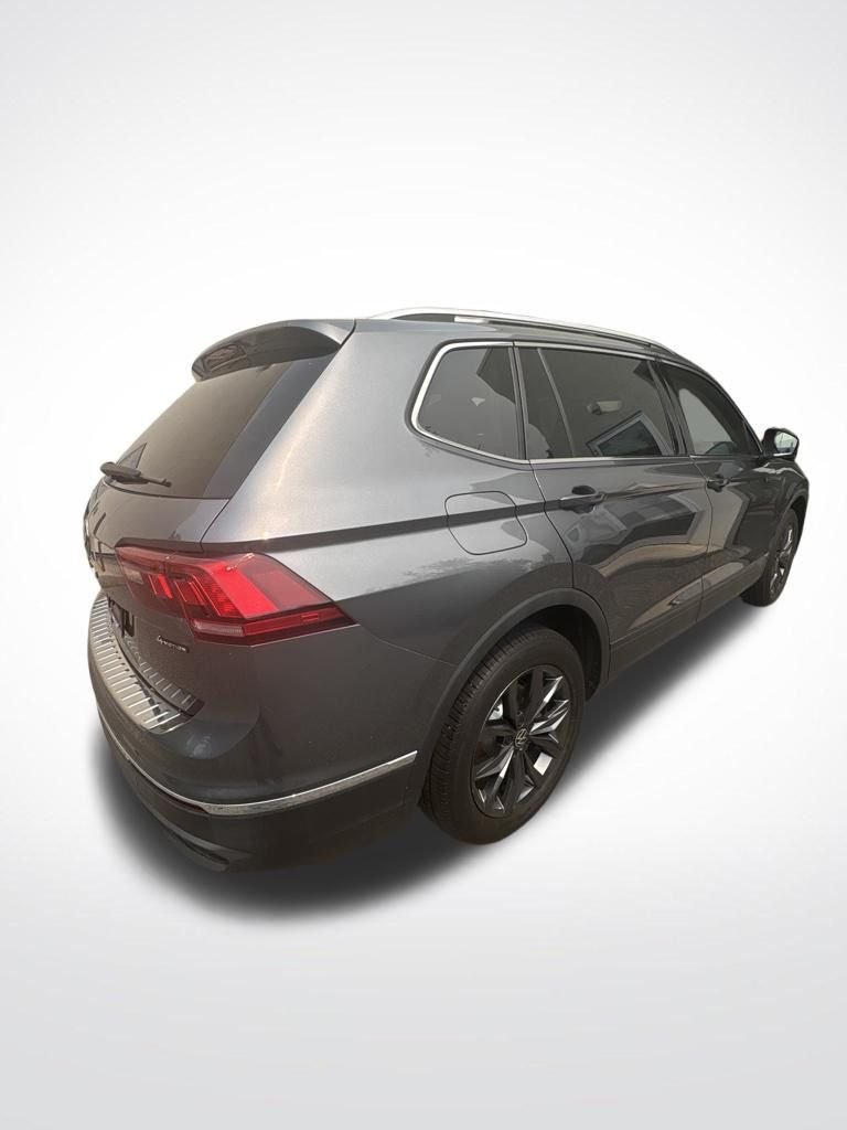 Used 2023 Gray Volkswagen 2.0T SE image 9