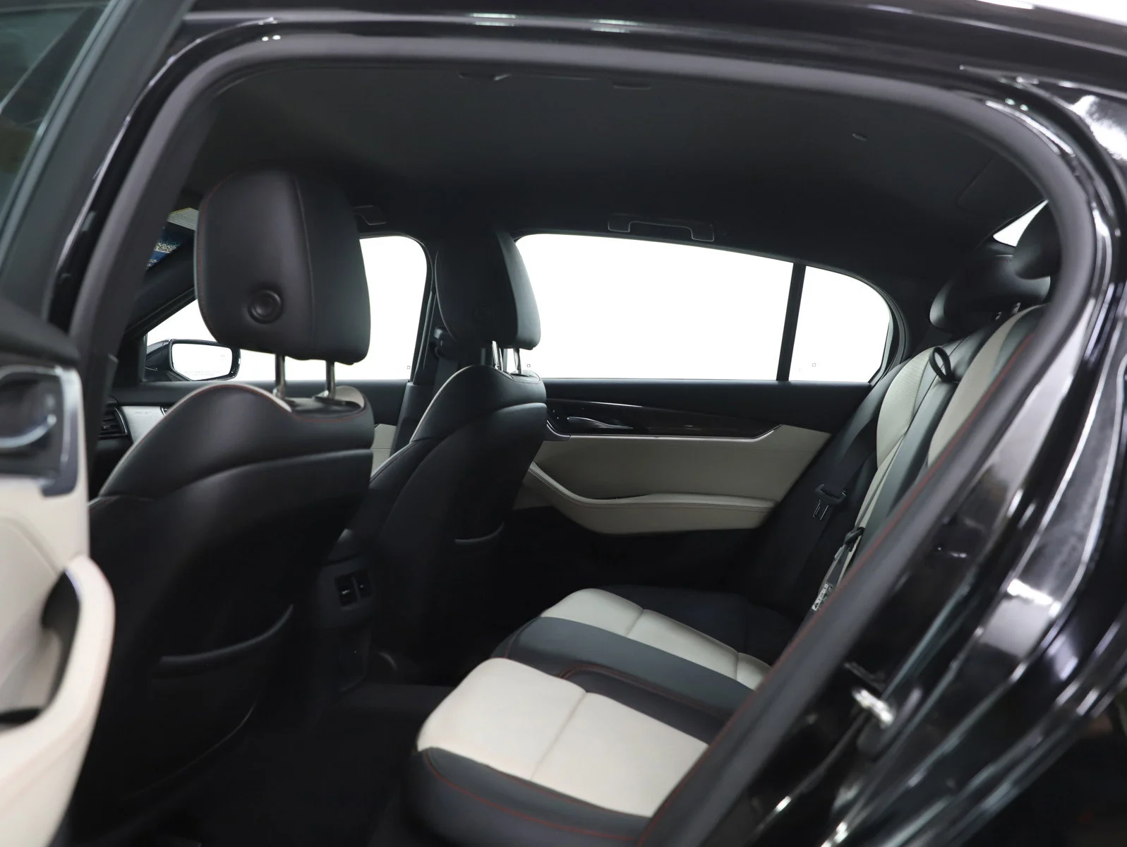 Used 2020 Black Raven Cadillac 4dr Sdn V-Series image 17