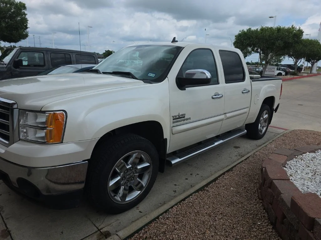 2013 GMC Sierra 2WD Crew Cab SLE SWB's photo