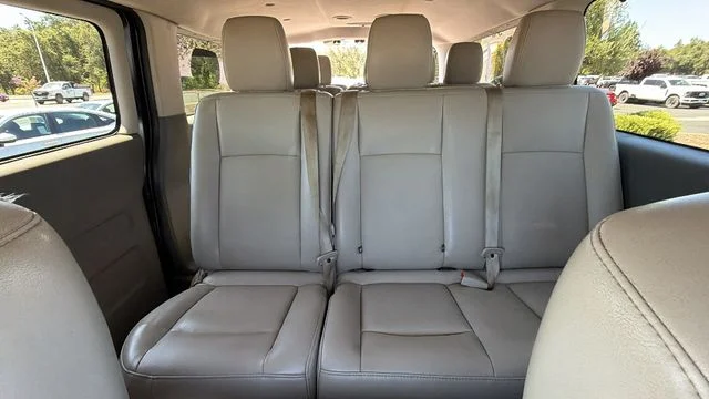 Used 2018 Super Black Nissan SL image 16