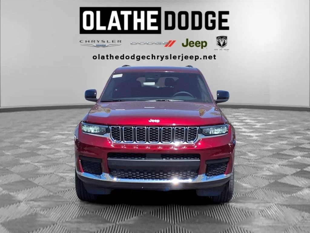 New 2026 Velvet Red Pearl-Coat Exterior Paint Jeep Laredo image 32