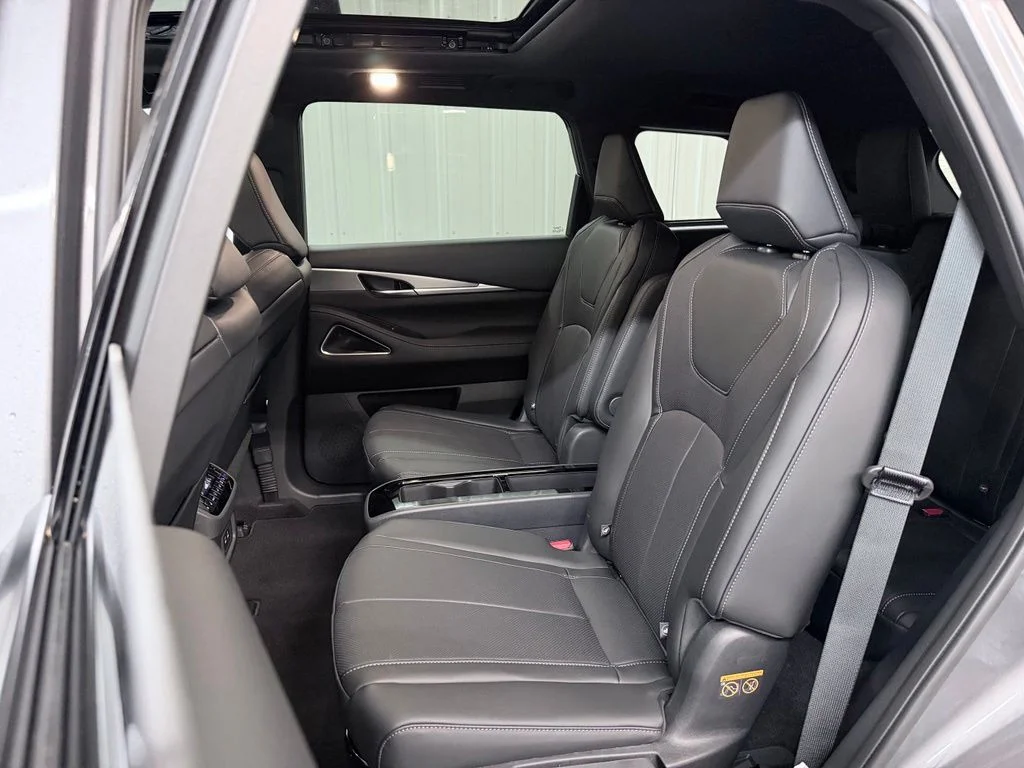 New 2027 2T GRPT SHDW INFINITI Sport AWD image 40
