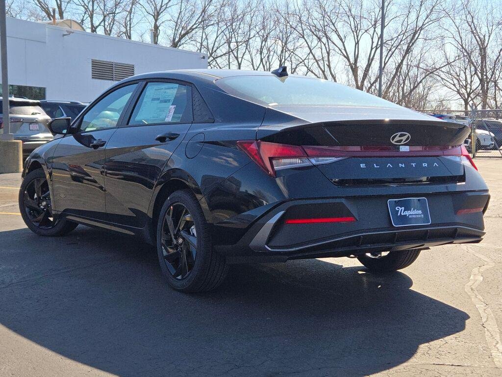 New 2026 Black Hyundai SEL Sport image 15