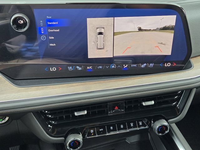 2025 Chevrolet Suburban High Country - Photo 13