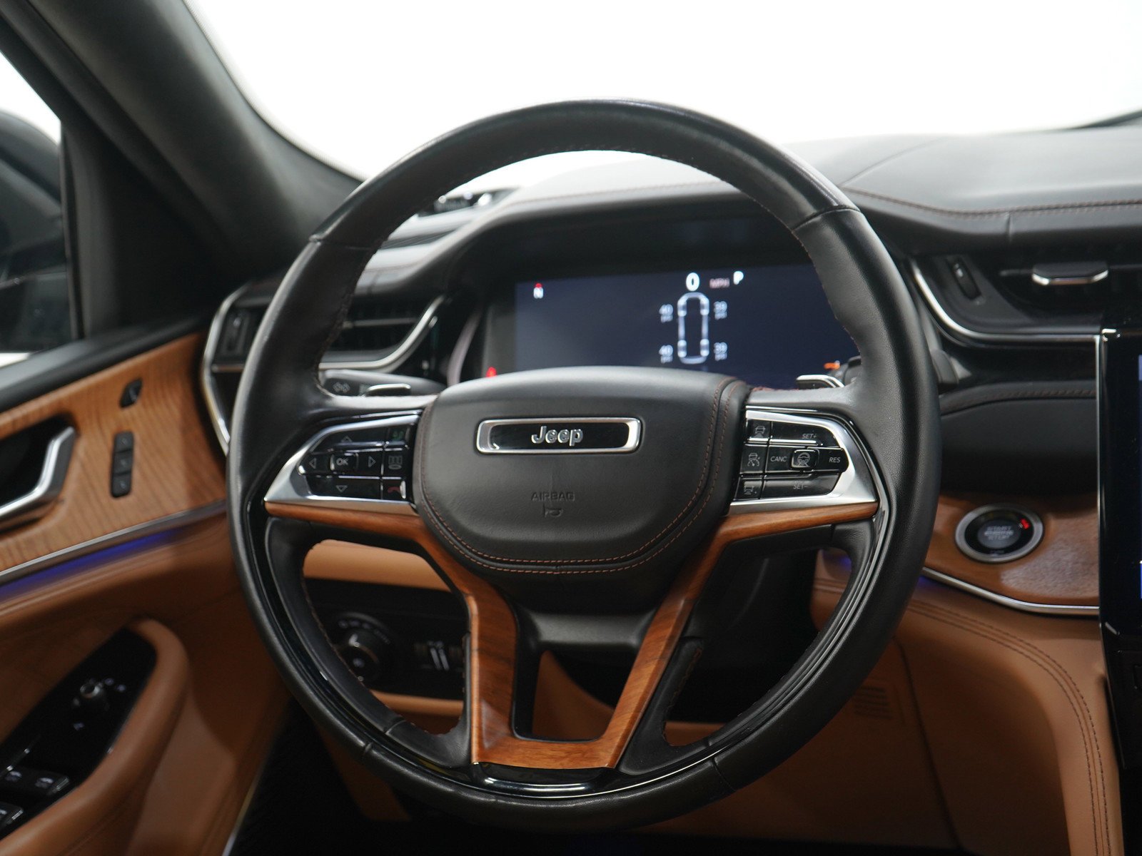 Used 2022 Ember Pearlcoat Jeep Summit image 17
