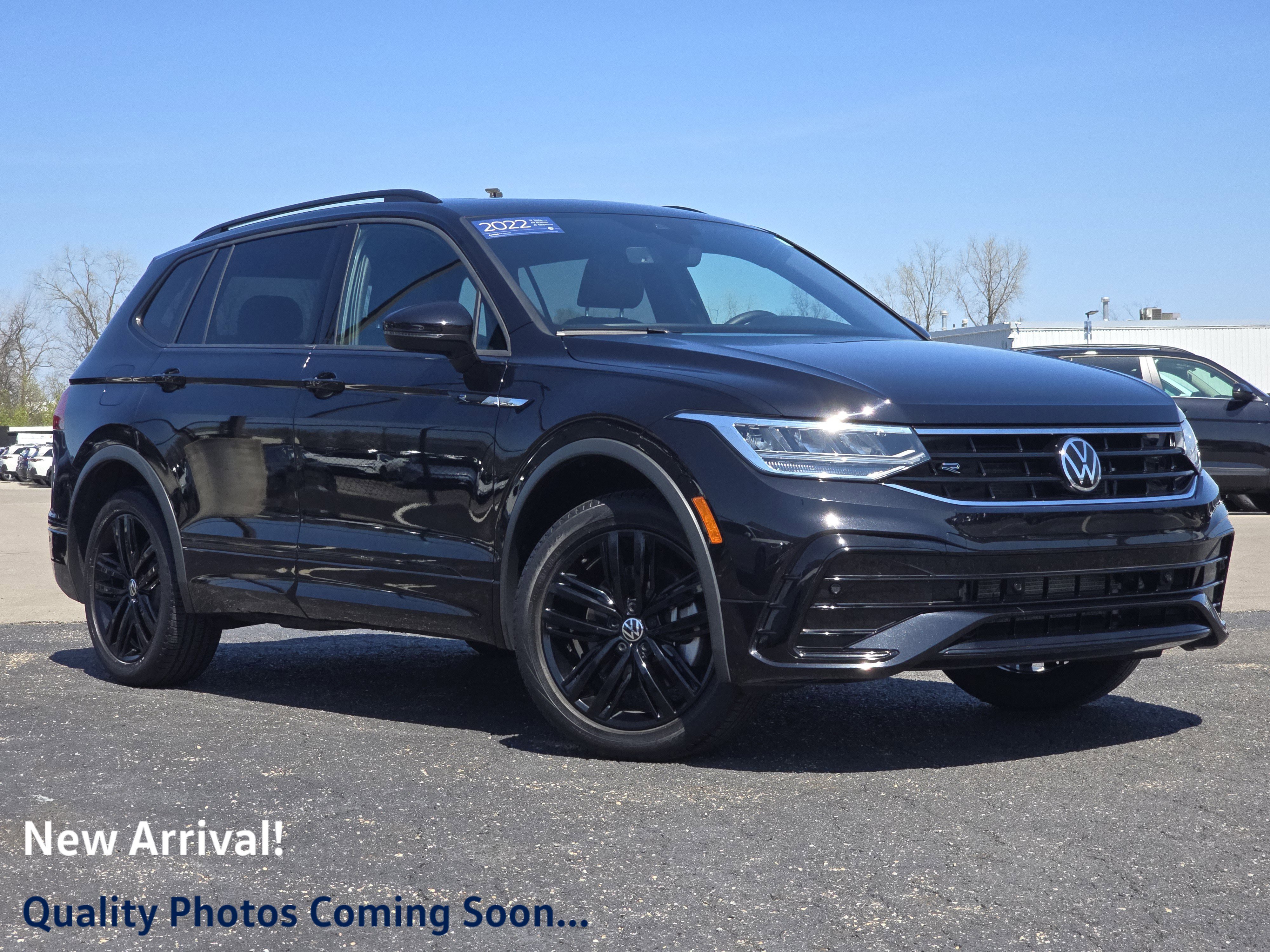 2022 Volkswagen Tiguan SE R-LINE BLACK