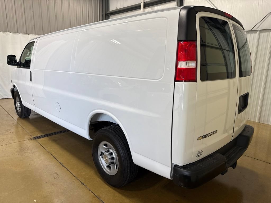 2026 Chevrolet Express Cargo Work Van - Photo 7
