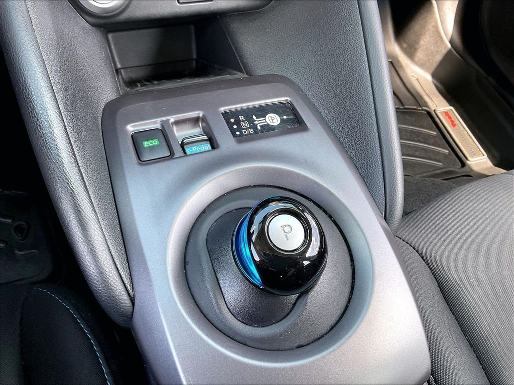 Used 2022 Gun Metallic Nissan S image 32