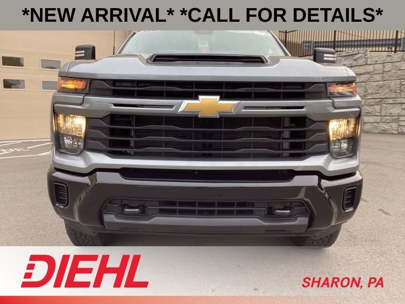 Used 2024 Gray Chevrolet Custom image 2