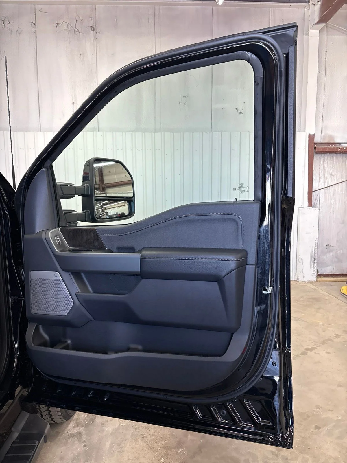 New 2026 Agate Black Metallic Ford F-350® Lariat® image 20