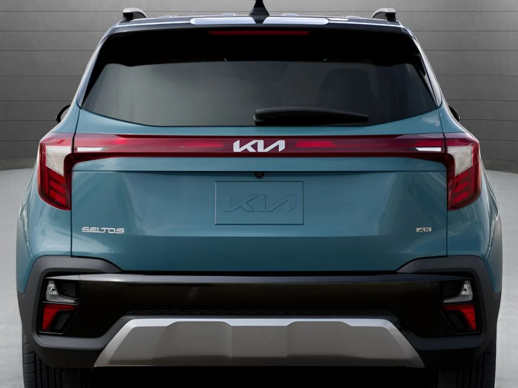 New 2026 Pluton Blue / Black Roof Kia S image 4