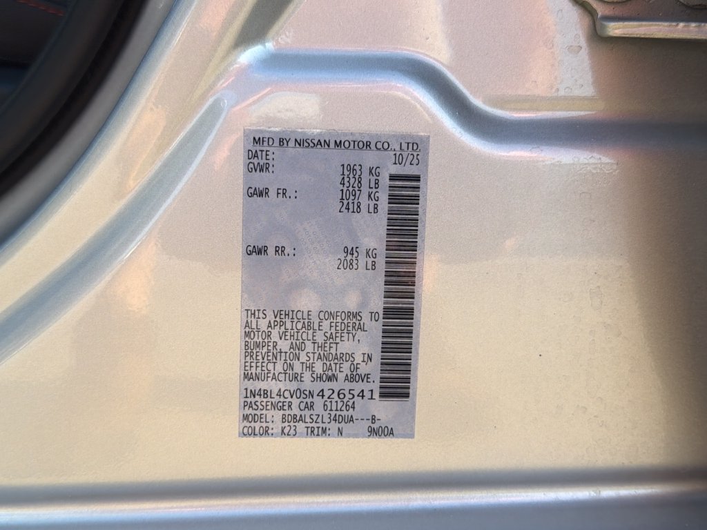2025 Nissan Altima SR - Photo 30