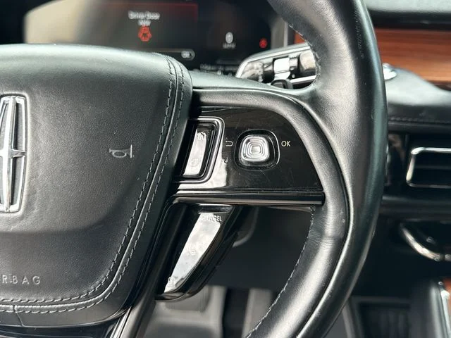 Used 2020 Gray Lincoln Reserve image 33