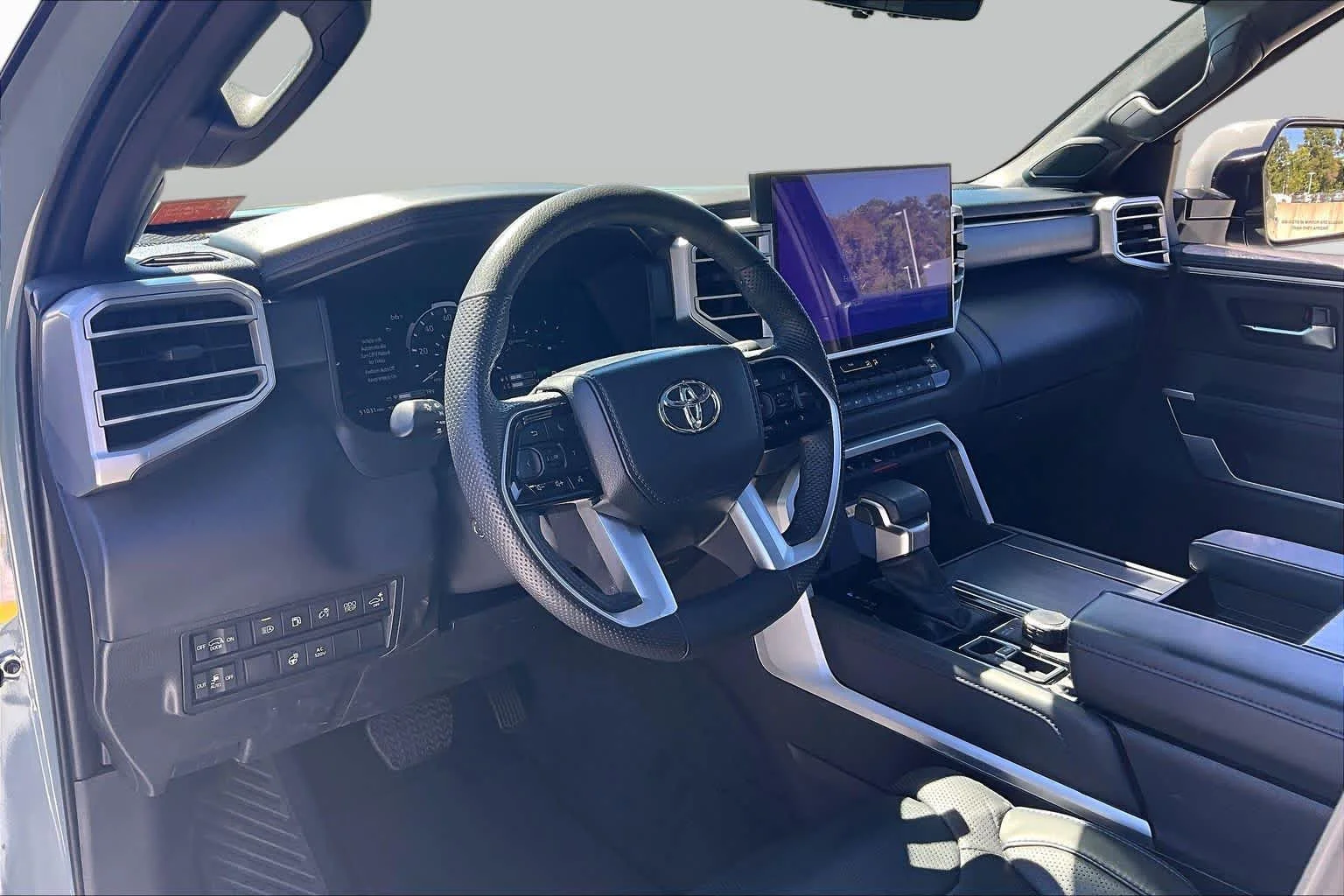 Used 2024 Lunar Rock Toyota Platinum image 18
