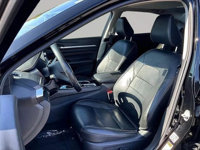 Used 2020 Black Nissan 2.5 SL image 23