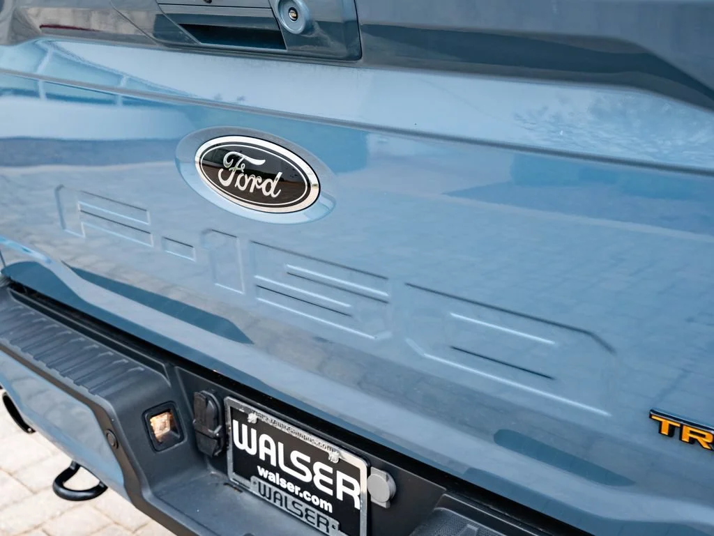 Used 2023 Azure Gray Metallic Tri-Coat Ford Tremor image 18