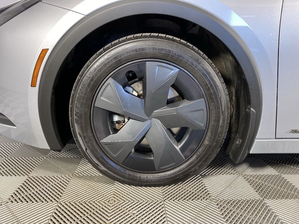 2023 Toyota Prius LE - Photo 8