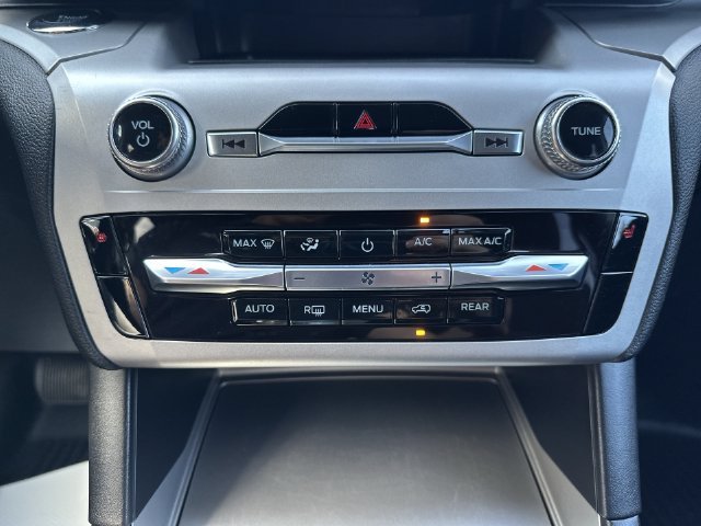 Used 2022 Agate Black Metallic Ford XLT image 25