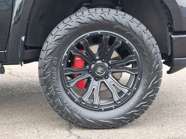Used 2022 Black GMC AT4 image 8