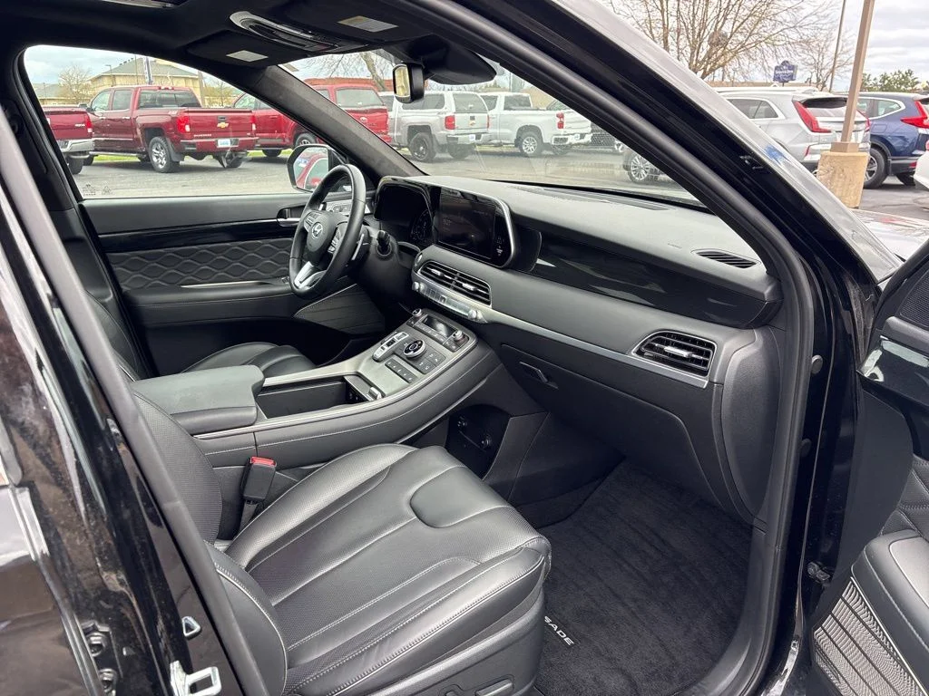 Used 2022 Abyss Black Pearl Hyundai Calligraphy image 32
