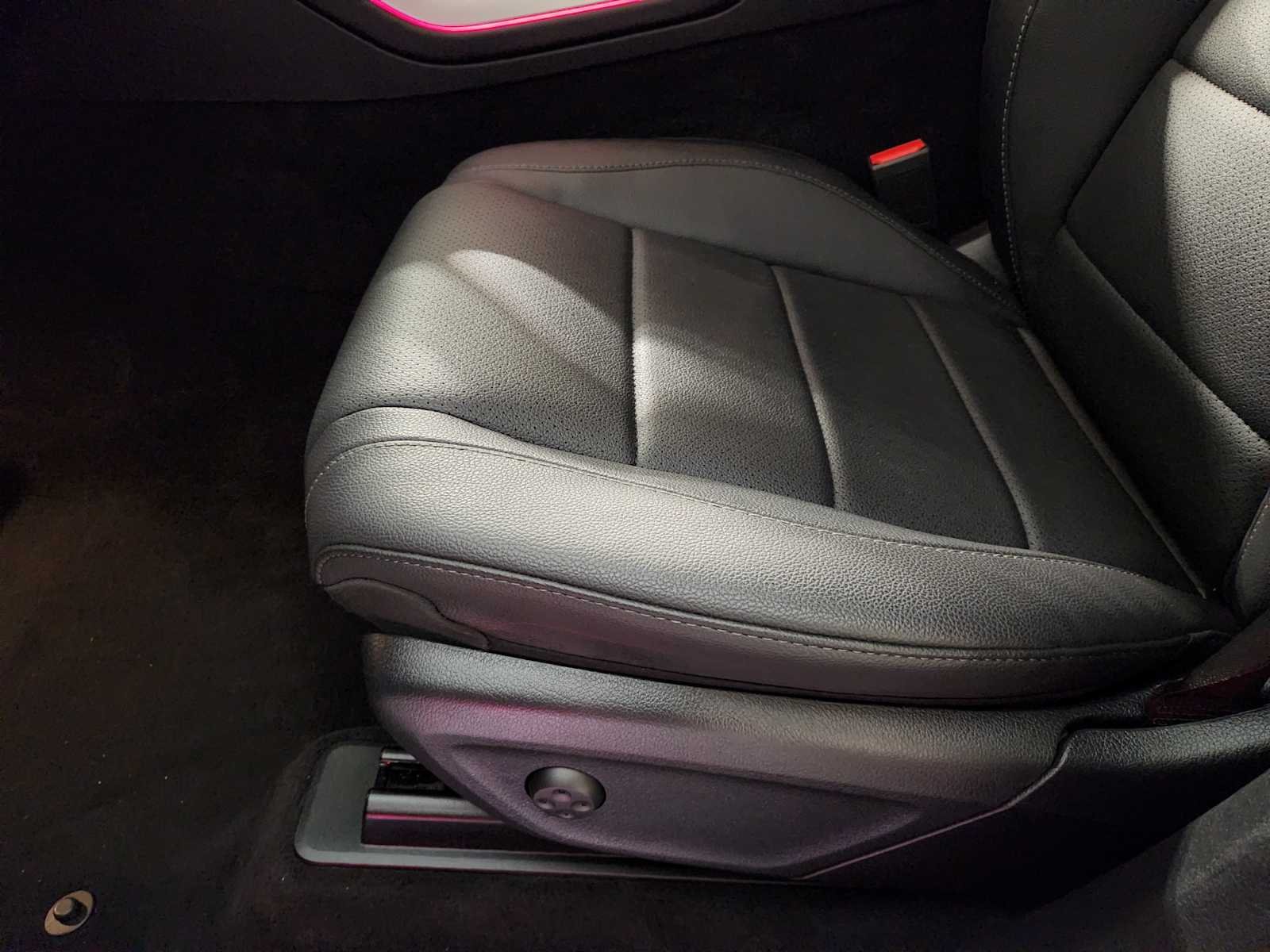 Used 2025 Black Mercedes-Benz GLE 350 image 24