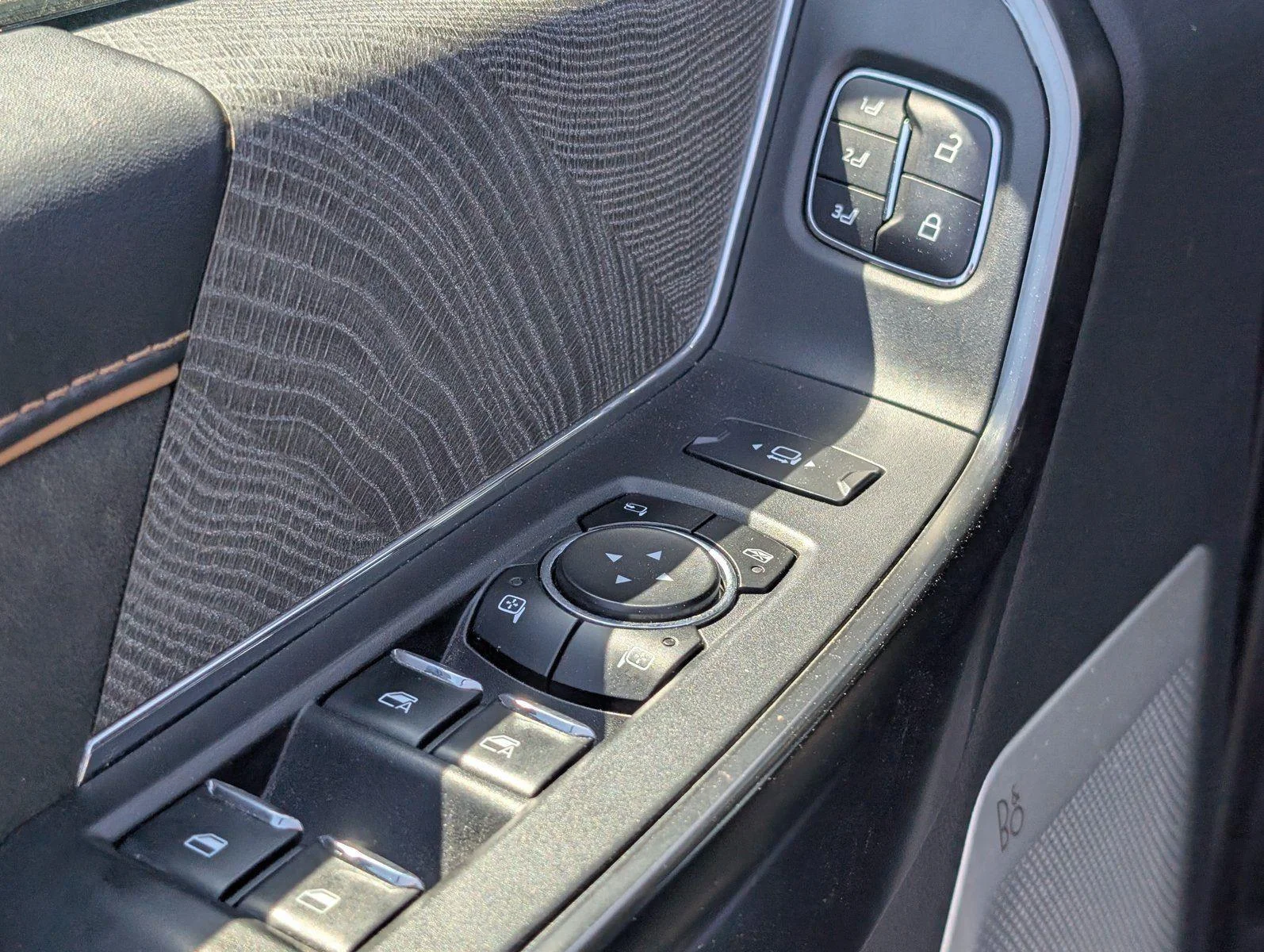 Used 2024 Iconic Silver Metallic Ford Platinum image 15