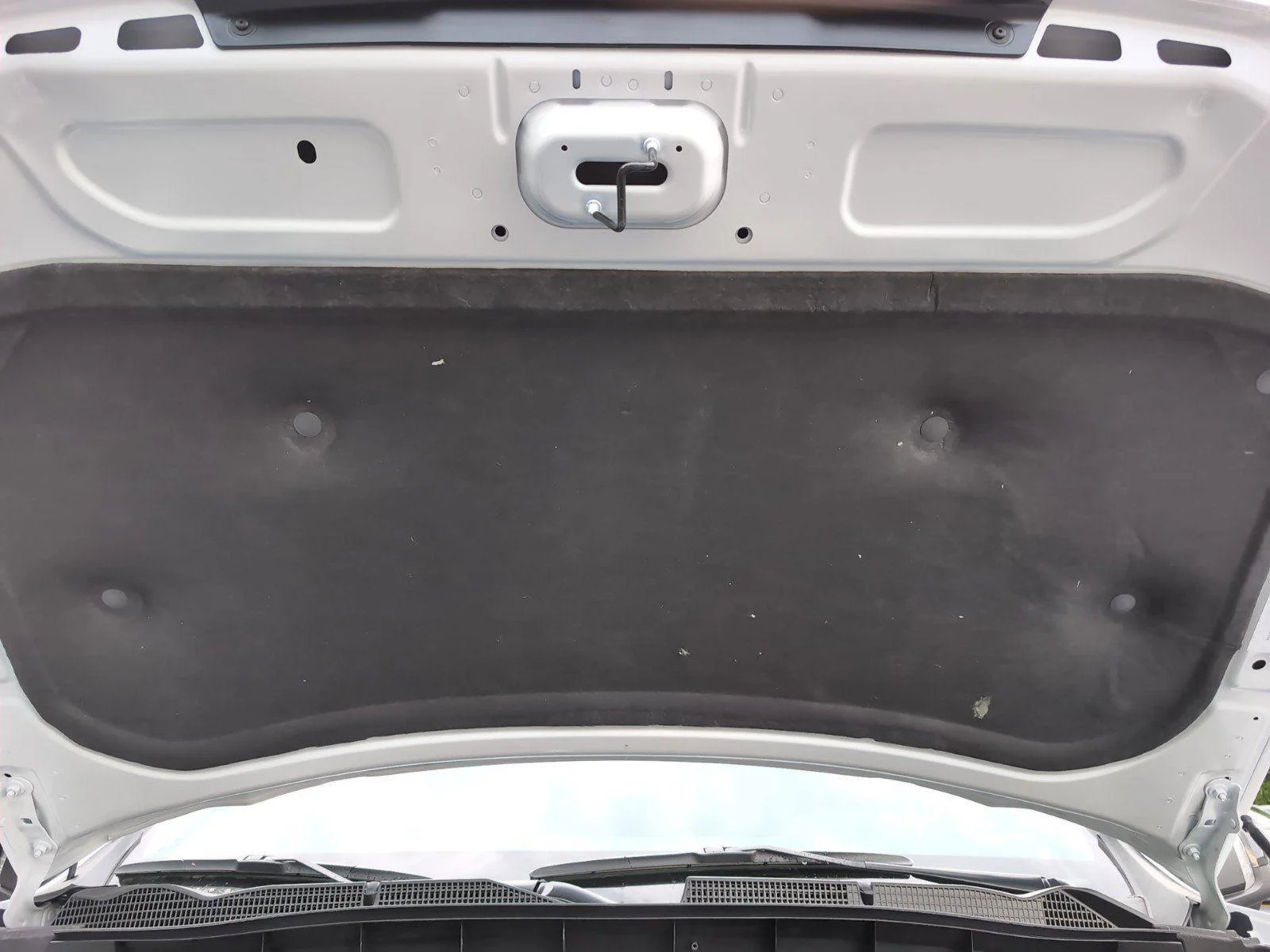 New 2026 Summit White GMC Elevation image 32