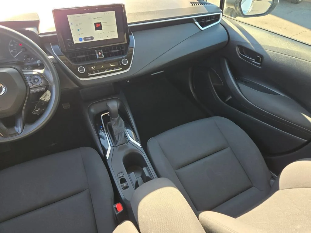 Used 2024 Classic Silver Me Toyota LE image 13