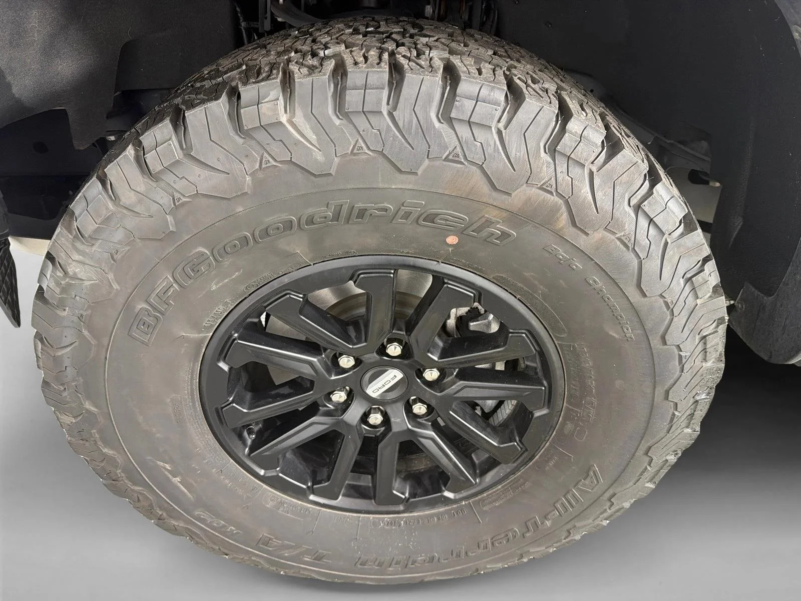 Used 2024 Gray Ford Raptor image 13