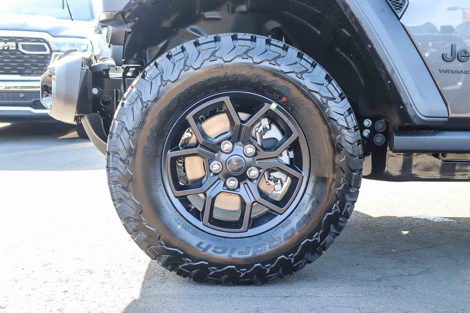 New 2027 Granite Crystal Metallic Clear-Coat Exterior Paint Jeep Willys image 10
