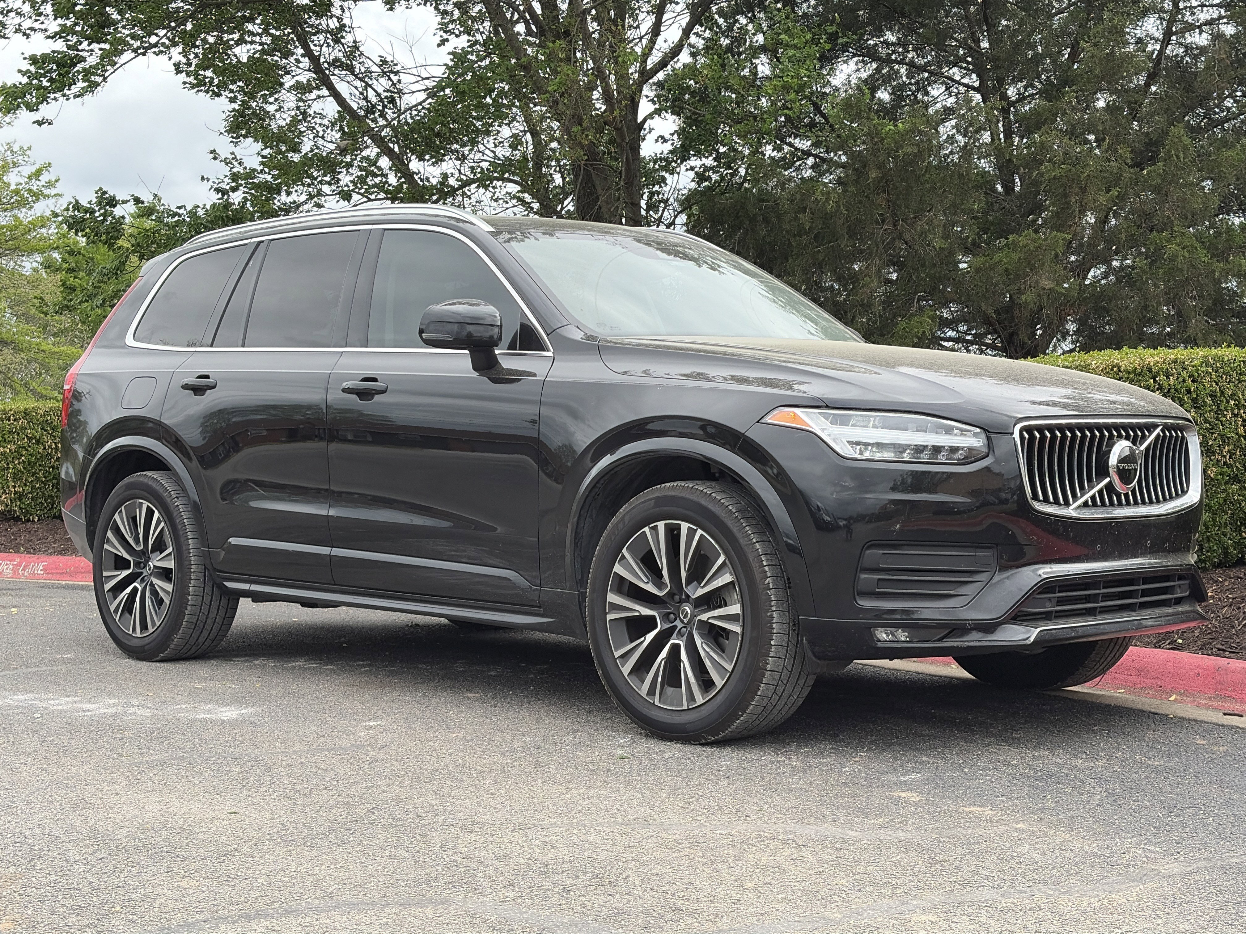 2020 Volvo XC90 T6 Momentum AWD's photo