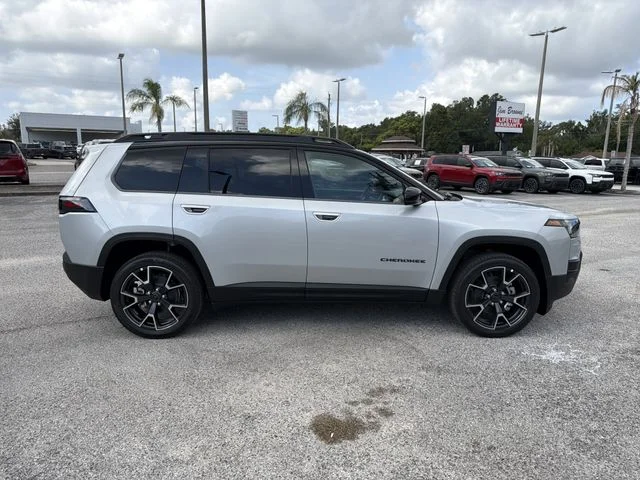 New 2026 Silver Zynith Clear-Coat Exterior Paint Jeep Overland image 3