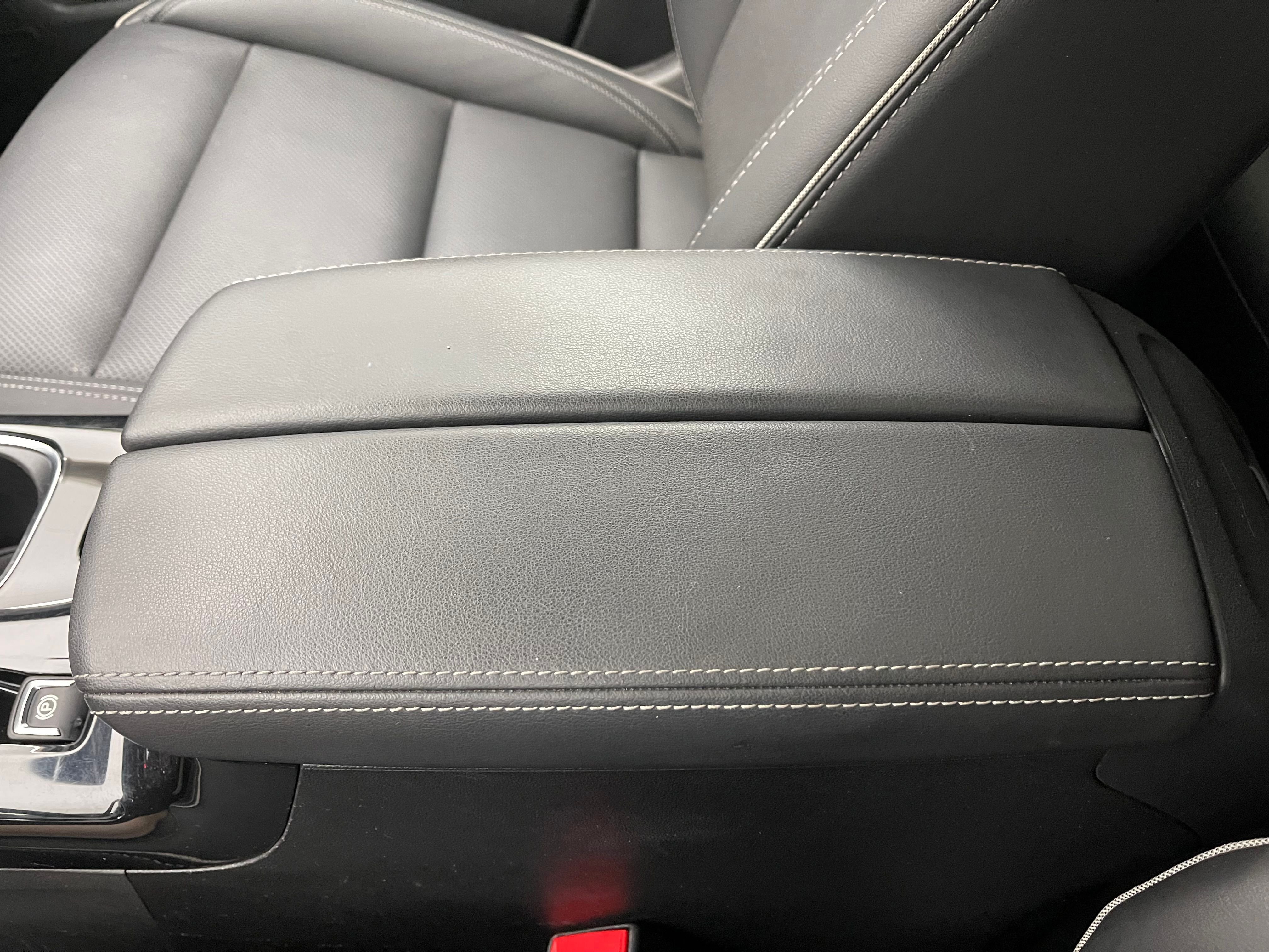 Used 2023 Summit White Buick Essence image 29